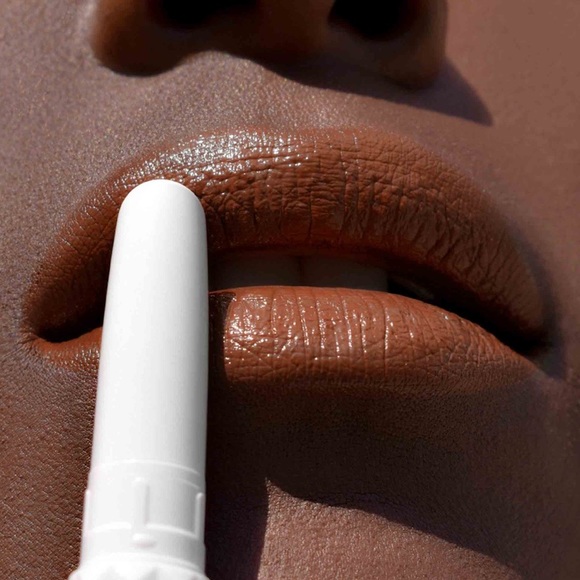 Kat Von D Epic Kiss Lipstick - Picture 12 of 13